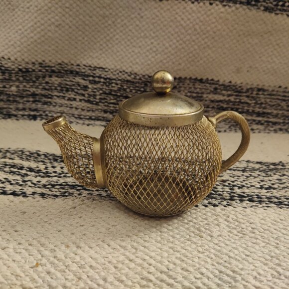 Metal Hollow, Diamond Pattern Tea Pot Potpourri Display Home Décor - Picture 1 of 3